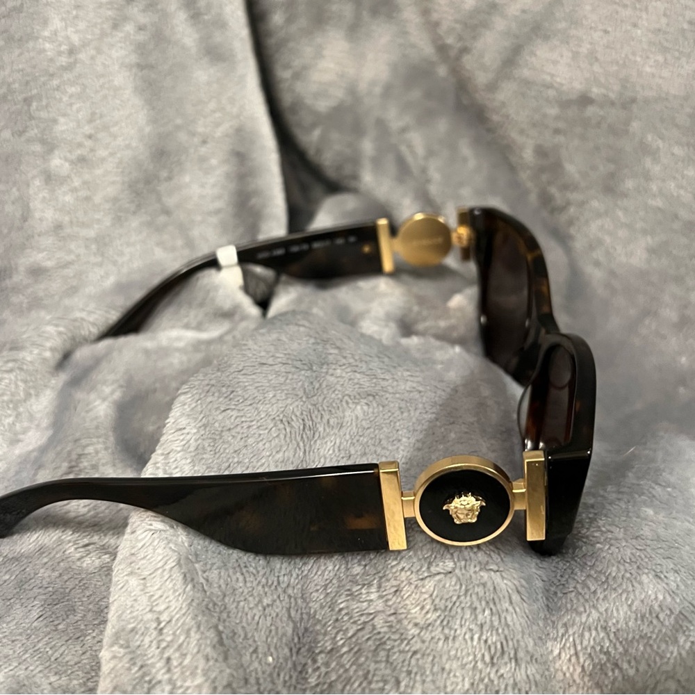 VERSACE Sunglasses - Picture 3 of 10